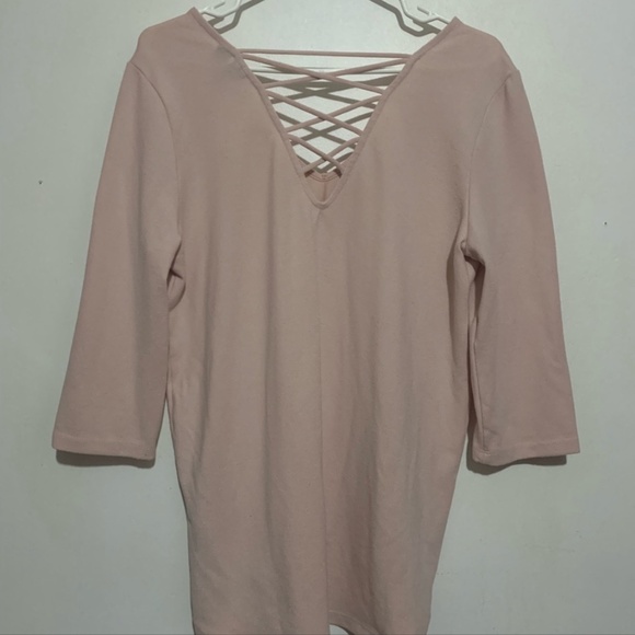 3/$30 Neutral 𝅺3/4 sleeve string tunic top in a dusty pink - Picture 3 of 9